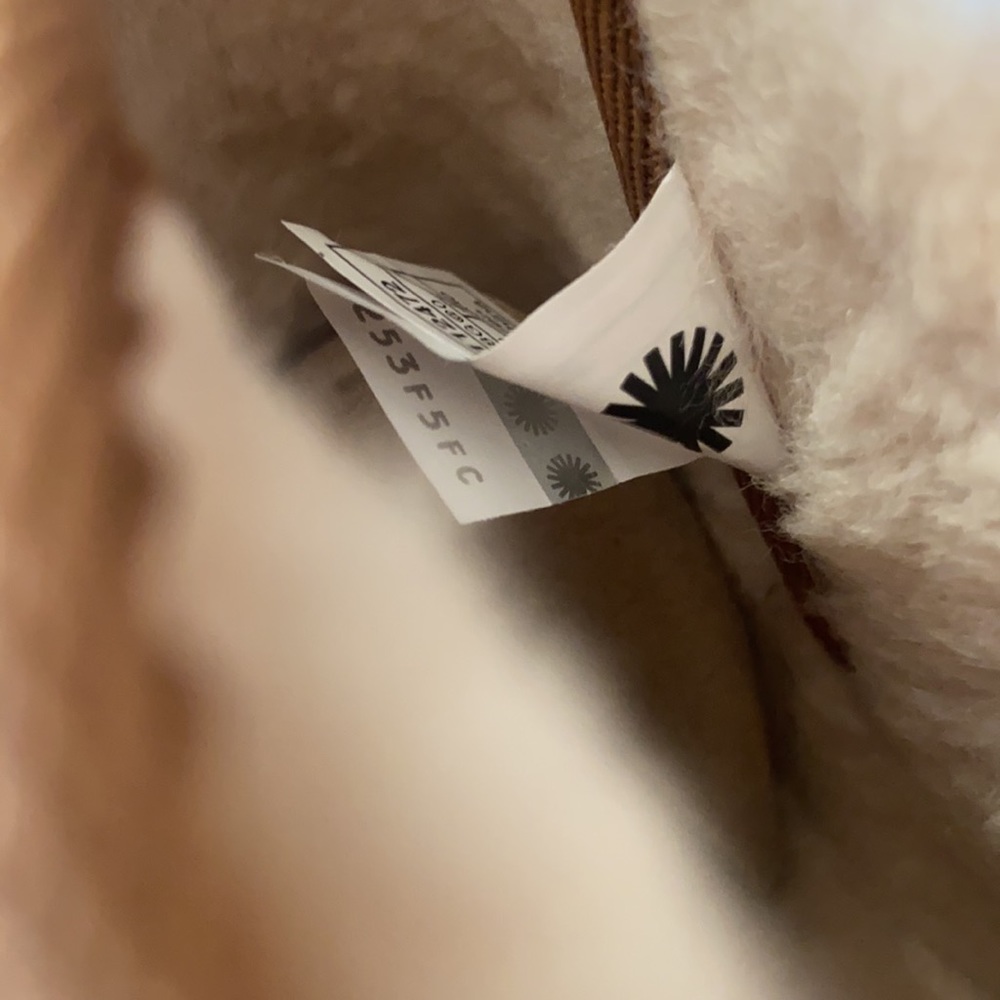 UGG boots - Picture 13 of 13